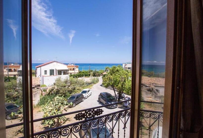 اتاق استاندارد با چشم‌انداز دریا, Villa Margherita
