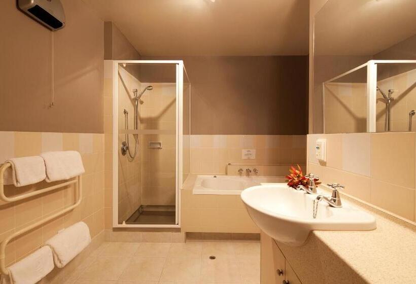 2 Bedrooms Apartment Lake View, Apartments At Spinnaker Bay