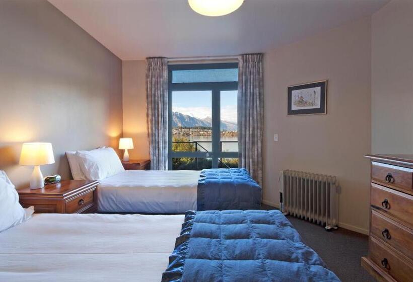 2 Bedrooms Apartment Lake View, Apartments At Spinnaker Bay