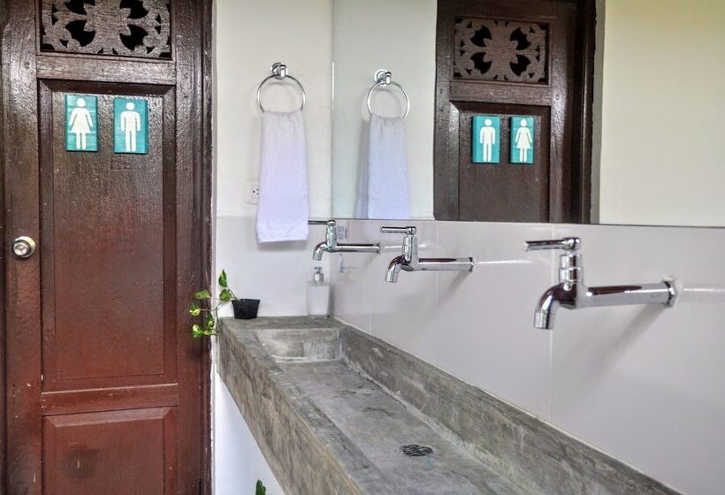 اتاق لوکس, Bona Vida Hostel