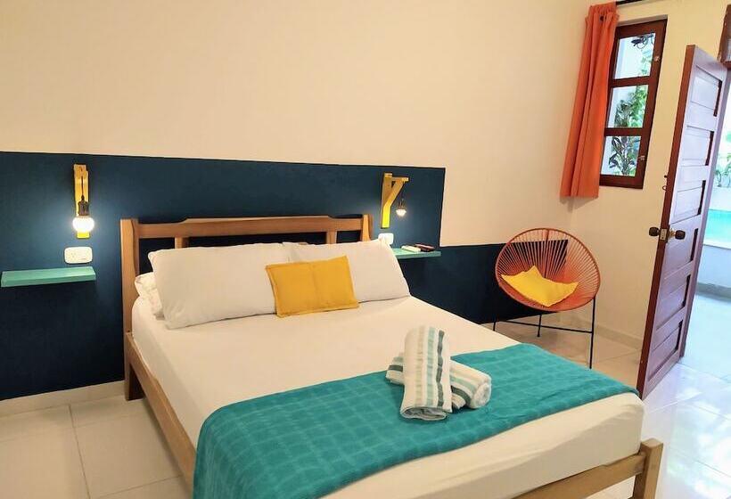 اتاق لوکس, Bona Vida Hostel