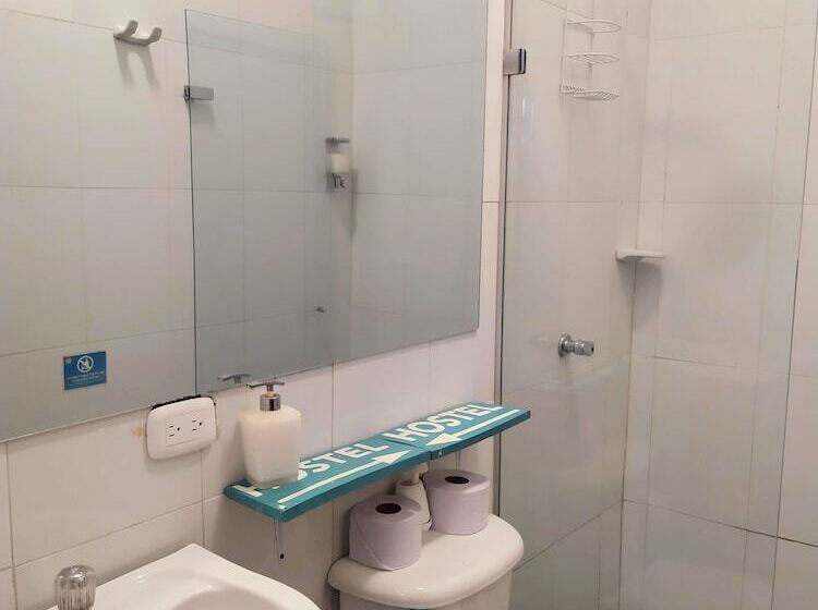اتاق لوکس, Bona Vida Hostel