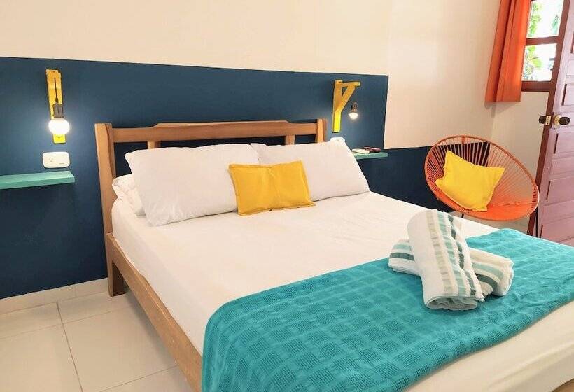 اتاق لوکس, Bona Vida Hostel