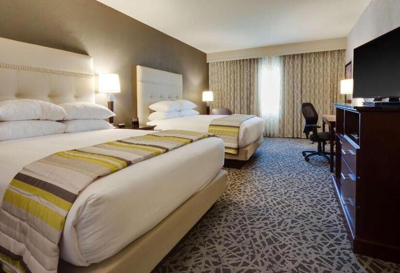 اتاق دلوکس مخصوص معلولین, Drury Plaza Hotel Cape Girardeau Conference Center