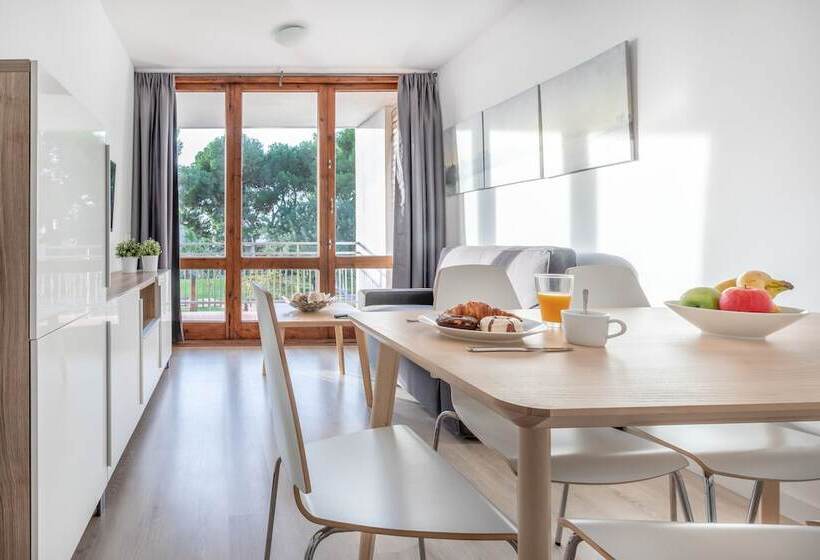 آپارتمان ممتاز دوخوابه رو به دریا, Agaró Cambrils Apartments