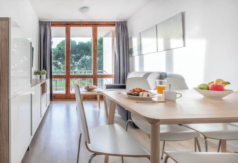 2 Bedroom Deluxe Apartment Sea View, Agaró Cambrils Apartments