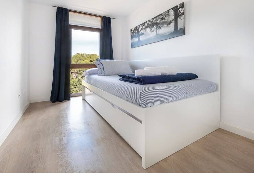آپارتمان ممتاز دوخوابه رو به دریا, Agaró Cambrils Apartments