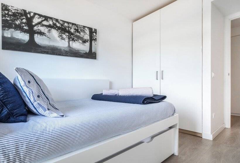 آپارتمان ممتاز دوخوابه رو به دریا, Agaró Cambrils Apartments