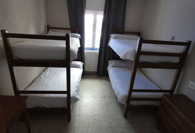 تختخواب در اتاق مشترک, Albergue Noja Aventura   Hostel