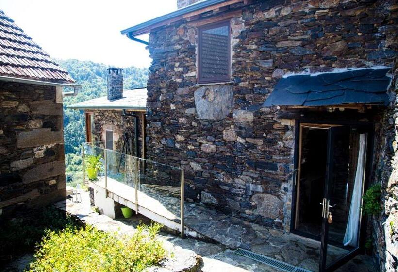 اتاق خانوادگی, Cabo Do Mundo Casa Rural