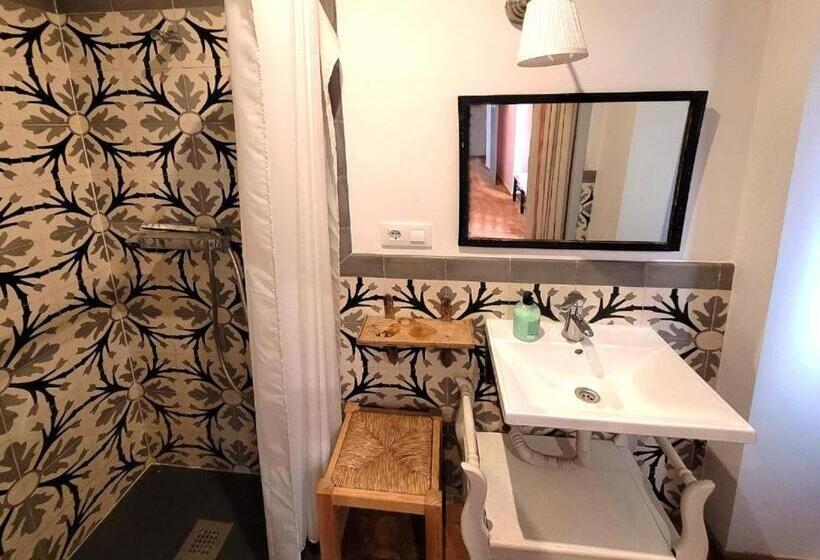 اتاق استاندارد یک نفره, Hostal Casa Del Buen Viaje