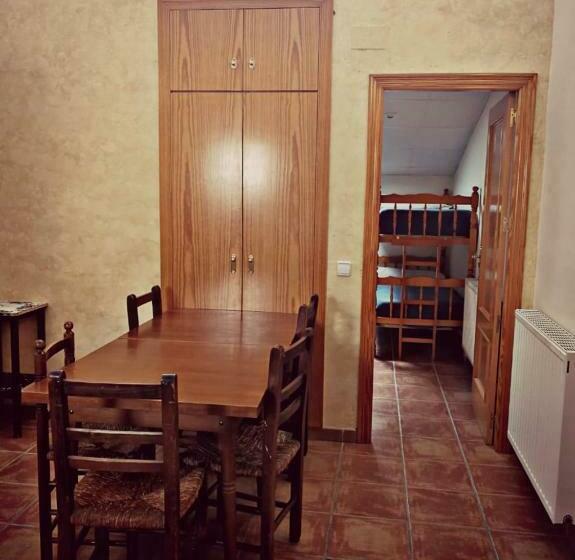 家庭公寓, Hospedium Hotel Venta Sant Jordi