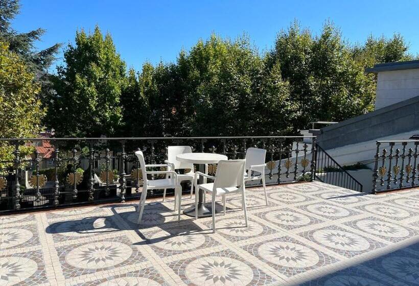 Superior suite with view, Royal Suite Santander
