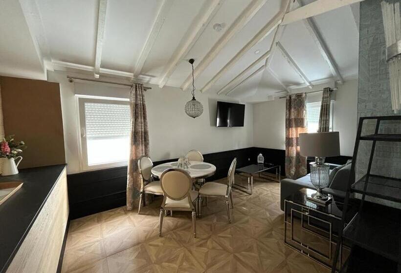 سوییت لوکس, Royal Suite Santander