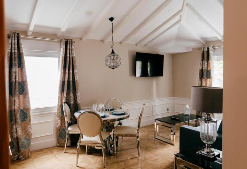سوییت لوکس, Royal Suite Santander
