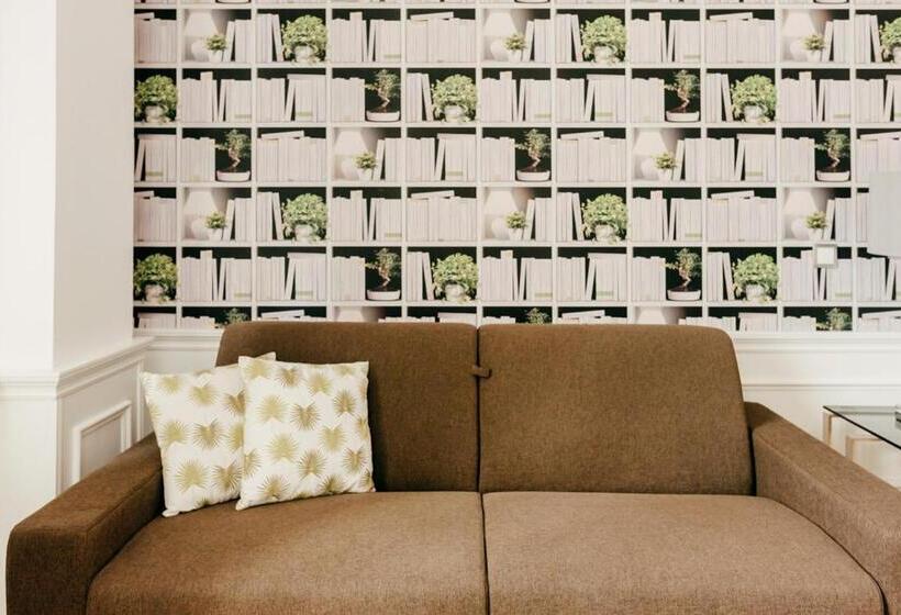 سوئیت دولوکس با چشم‌انداز, Royal Suite Santander