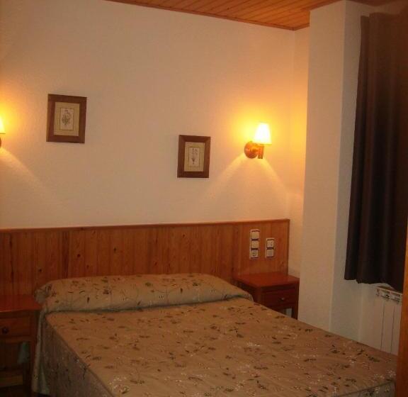 اتاق استاندارد یک نفره, Hostal Pernalle