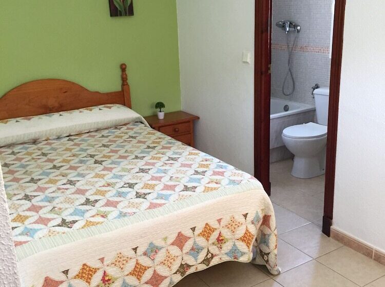 اتاق استاندارد, Hostal La Campa