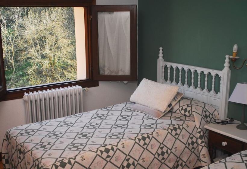 اتاق استاندارد, Hostal Puente Deva