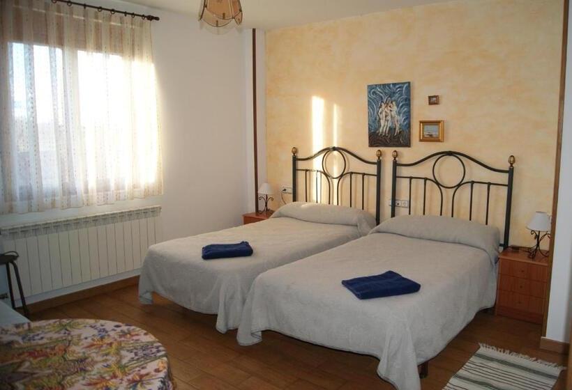اتاق استاندارد سه نفره, Casa El Cura