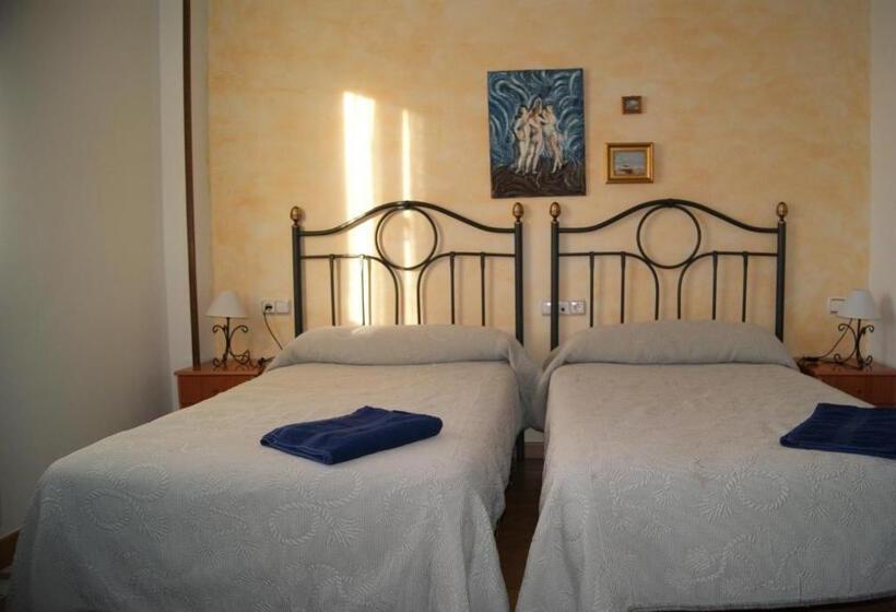 اتاق استاندارد سه نفره, Casa El Cura