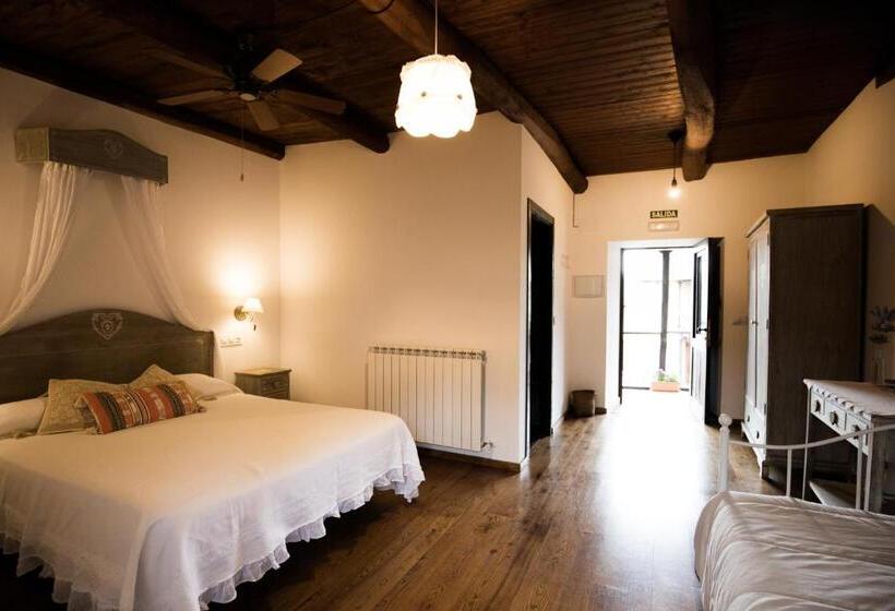اتاق استاندارد سه نفره, La Casa Grande Del Valle