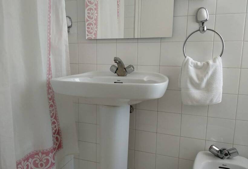 اتاق استاندارد یک نفره, Hostal Buenavista