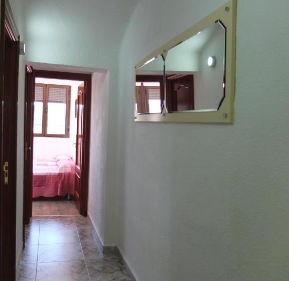 1 Bedroom Penthouse Apartment, Los Angeles Plaza