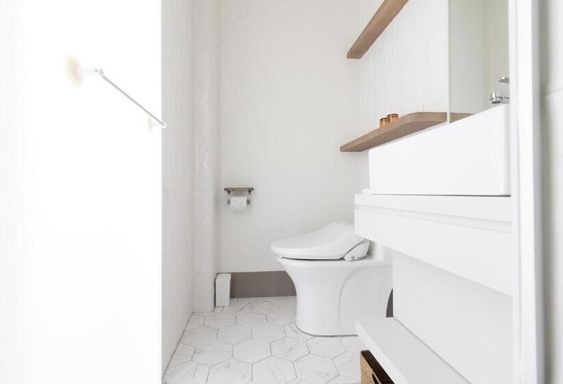 اتاق استاندارد با تخت‌های تاشو, Ho̍k House