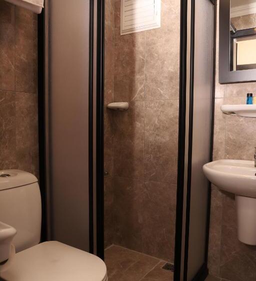 اتاق استاندارد سه نفره, Buldum Otel