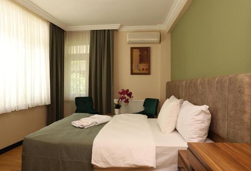 سوئیت با بالکن, Buldum Otel