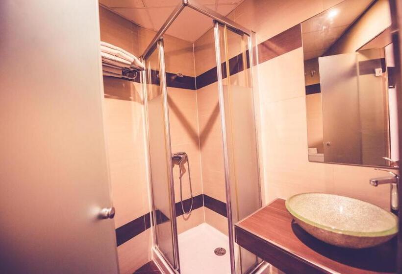 اتاق استاندارد سه نفره, Hostal Sol Los Angeles