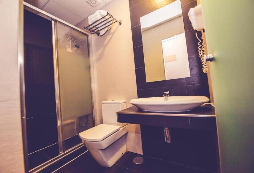 اتاق استاندارد سه نفره, Hostal Sol Los Angeles