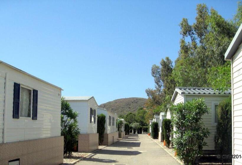 بانگلوی استاندارد, Centro Vacacional Macenas