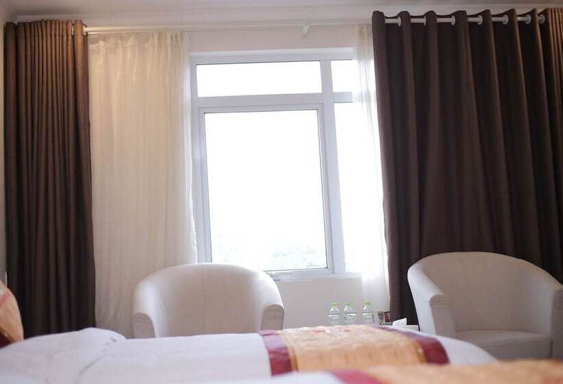 اتاق استاندارد سه نفره, Lao Cai Royal