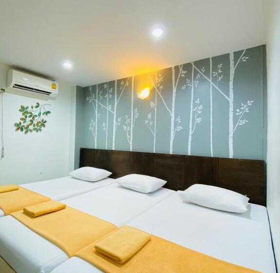 Standard Triple Room, Phang Nga Guesthouse