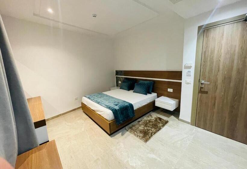 اتاق لوکس با چشم‌انداز دریا, Corail Royal