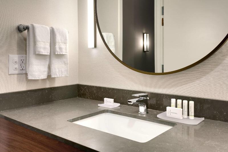 سوئیت با تخت بزرگ, Fairfield Inn & Suites By Marriott Fort Smith