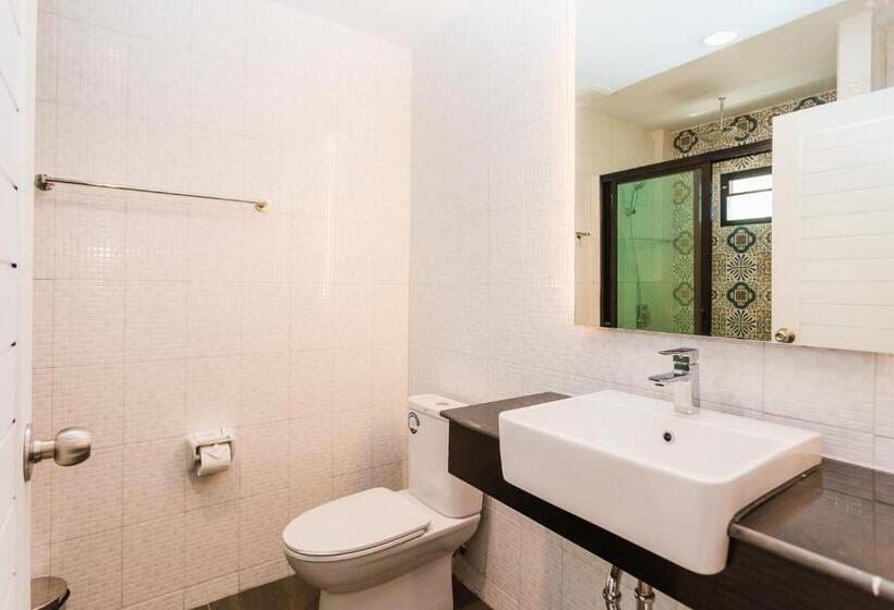 اتاق لوکس با بالکن, The Retreat Khaolak Resort   Sha Extra Plus