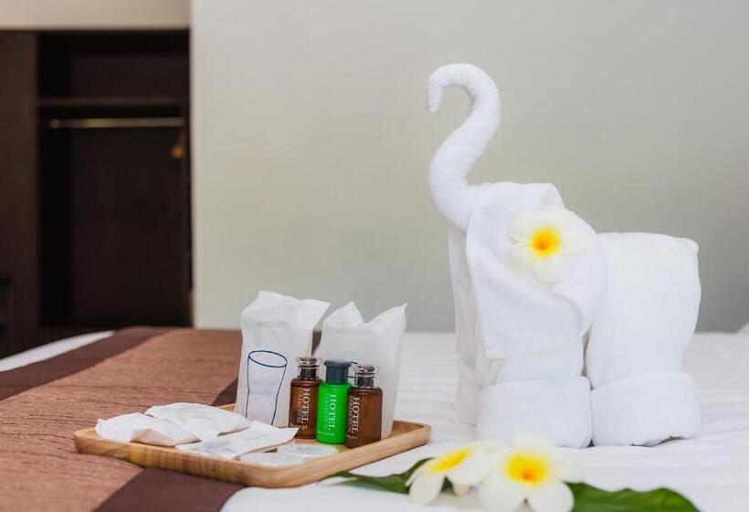 اتاق لوکس با بالکن, The Retreat Khaolak Resort   Sha Extra Plus