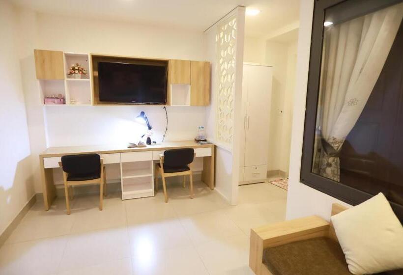 استودیو خانوادگی, Stop And Go Boutique Homestay Hue