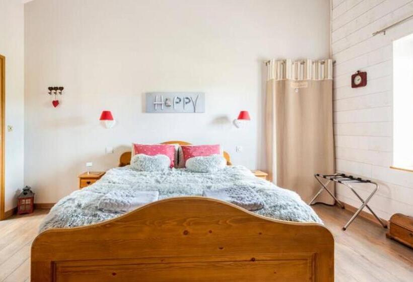 اتاق استاندارد سه نفره, B&b Des Histoires D Anges   Côté Jardin   Accueil Vélo
