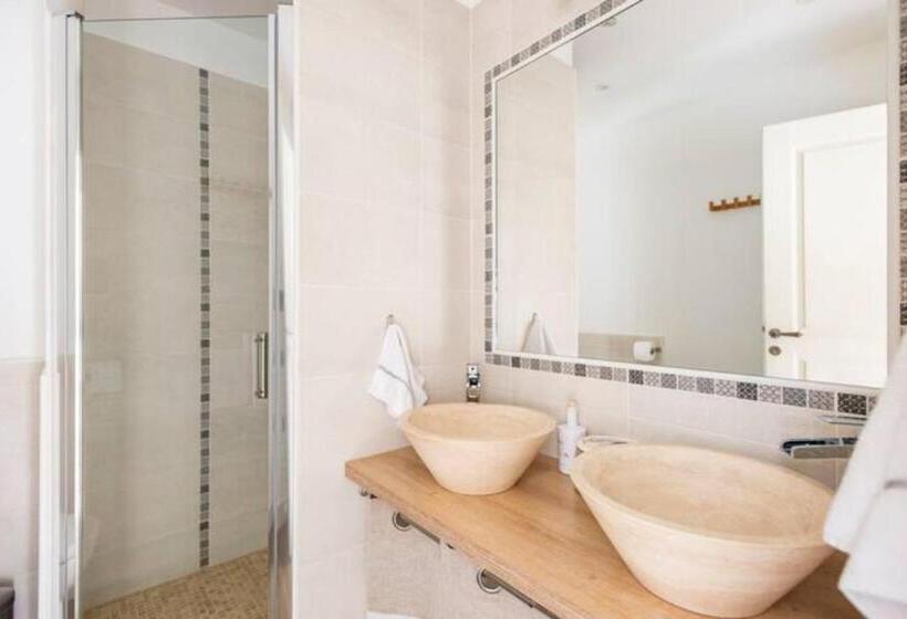 سوییت خانوادگی, B&b Des Histoires D Anges   Côté Jardin   Accueil Vélo
