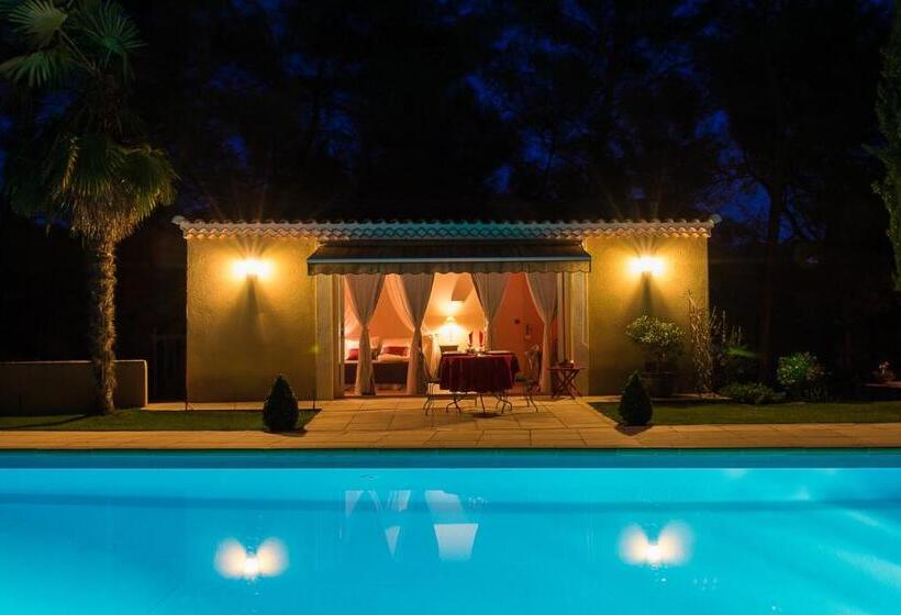 اتاق لوکس, Domaine Jobert