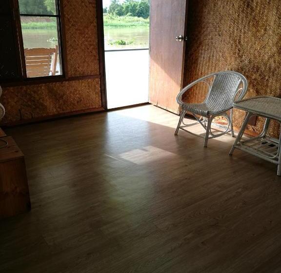 سوئیت با چشم‌انداز رودخانه, River Marina Resort