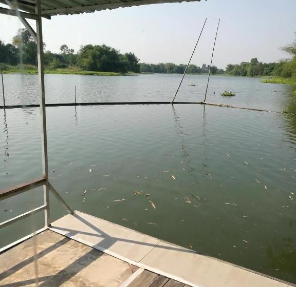 اتاق سوپریور با چشم‌انداز رودخانه, River Marina Resort