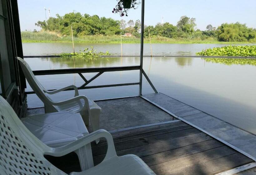 اتاق سوپریور با چشم‌انداز رودخانه, River Marina Resort