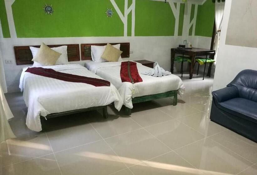 اتاق لوکس با چشم‌انداز باغ, River Marina Resort