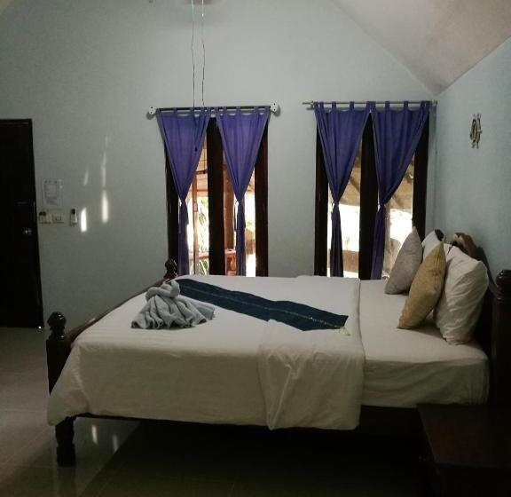 اتاق لوکس با چشم‌انداز باغ, River Marina Resort