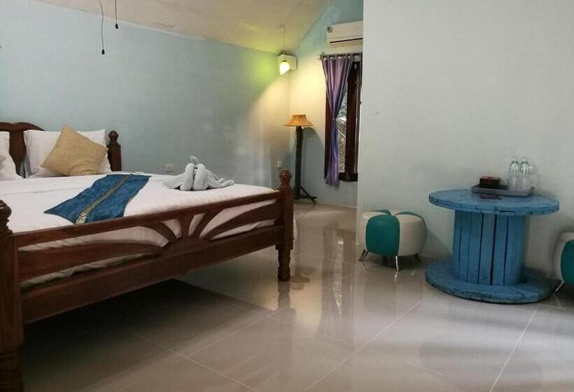 اتاق لوکس با چشم‌انداز باغ, River Marina Resort